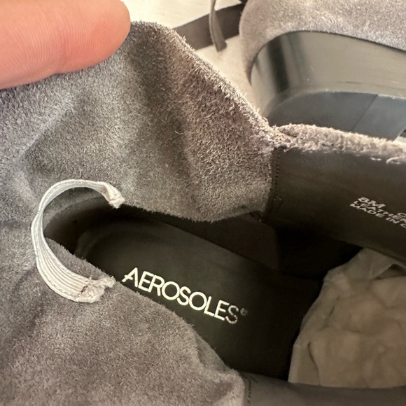 New Aerosoles Crosswalk Gray Suede Ruffled Ankle Booties Women’s 8M - Picture 11 of 14